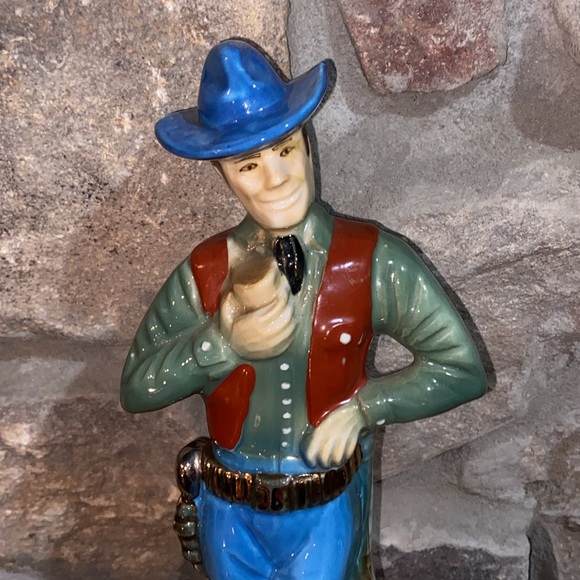 VTG. 1950s MCM Cowboy Figure. Porcelain/Ceramic. 11in. - Picture 4 of 11